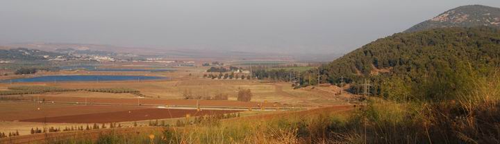 Tell Yizreel - view towards the east - Gilboa and Yizreel valley