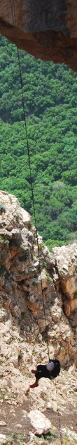Climbing down the Keshet cave