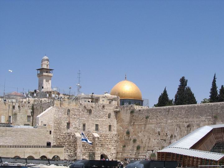 The western wall (on left side) and the Mugrabim ramp and bridge (right side).