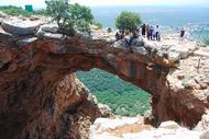 The cave of the arch (Keshet)