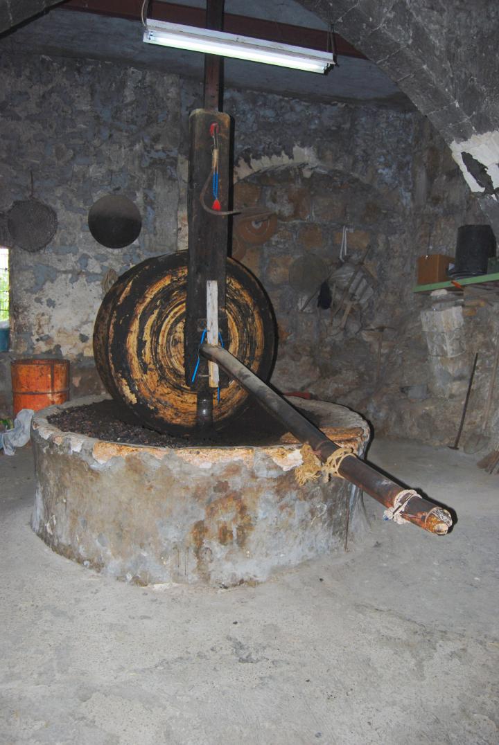 Mi'ilya - oilve oil press