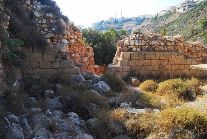 Siah Brook: ruins of monastery