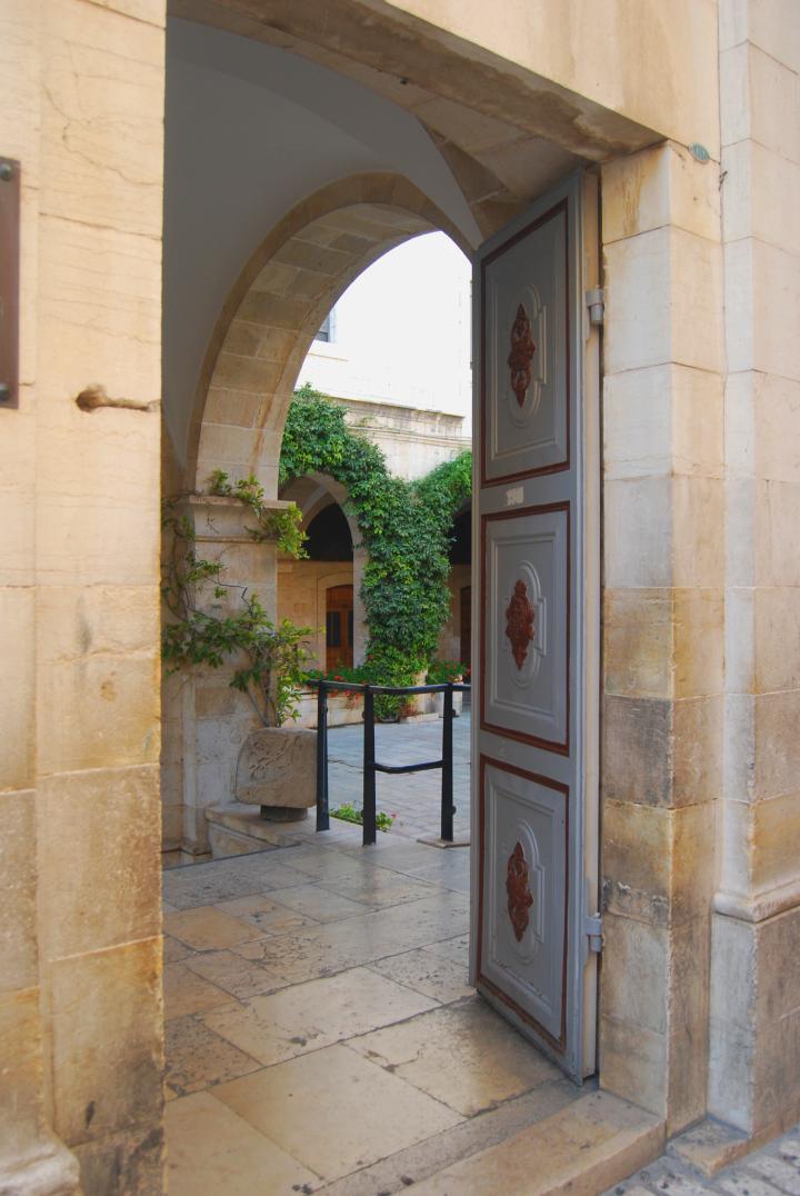 Entrance to the Franciscan monastery