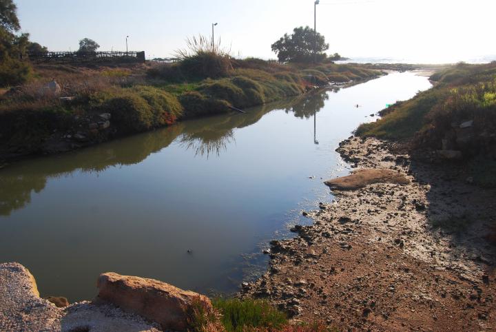 Shavey Zion : outlet of the Beit-Haemek creek
