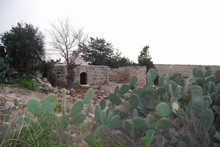 Migdal Malcha: Sheik's tomb