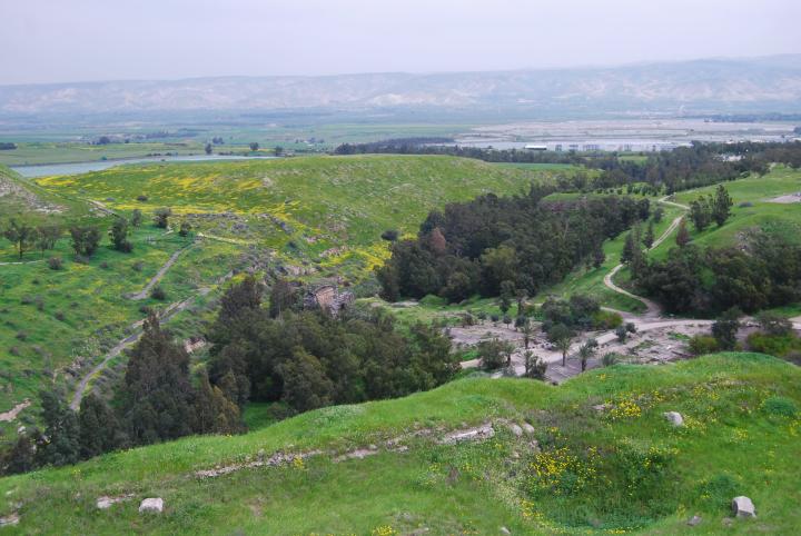 Tell Beit She'an: view towards east
