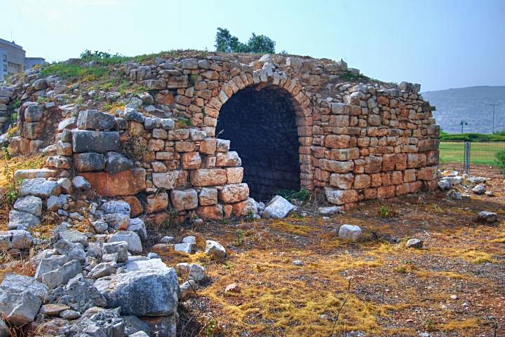 Hurvat Kav - the Ottoman structure - view from the east