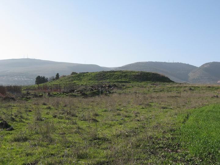 Tell Ya'af: View of the south hill - from the east. Rosh Pinna is behind the Tell.