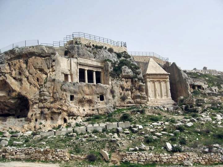 On the right side is the Tomb of Zechariah, and to its left is the cluster of tombs known as the tombs of Bnei-Hezir. on the bottom of the tombs is the Kidron valley.